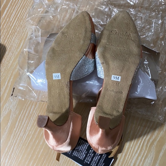 Salsa/Latin indoor dance shoes beige size 9 - Picture 5 of 11